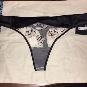 NWT CALVIN KLEIN THONG SIZE SMALL